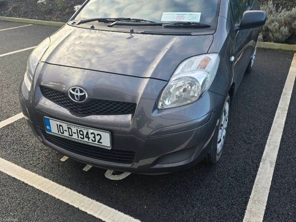 Toyota Yaris Hatchback, Petrol, 2010, Grey