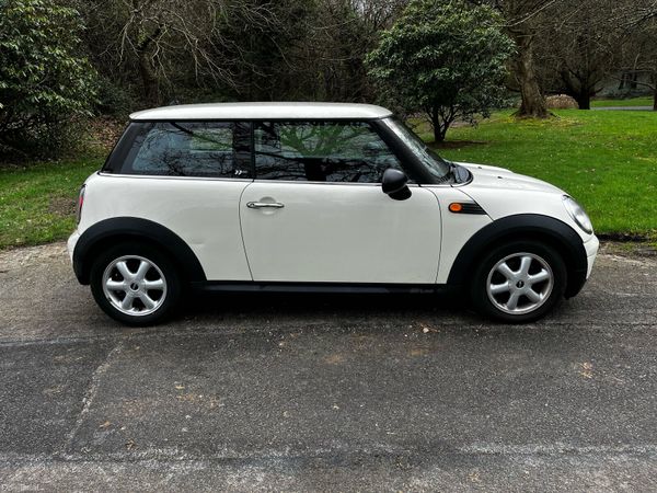 Mini First Hatchback, Petrol, 2010, White