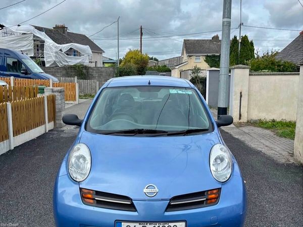 Nissan Micra Hatchback, Petrol, 2004, Blue