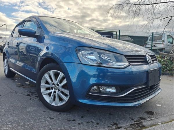 Volkswagen Polo Hatchback, Petrol, 2015, Blue