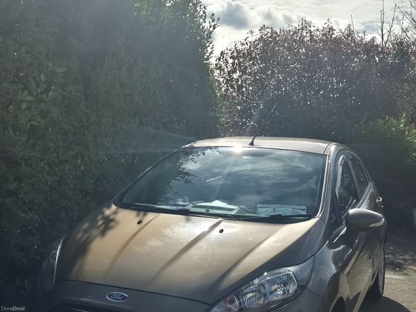 Ford Fiesta Hatchback, Petrol, 2015, Brown