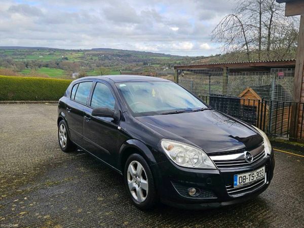 Opel Astra Hatchback, Petrol, 2008, Black