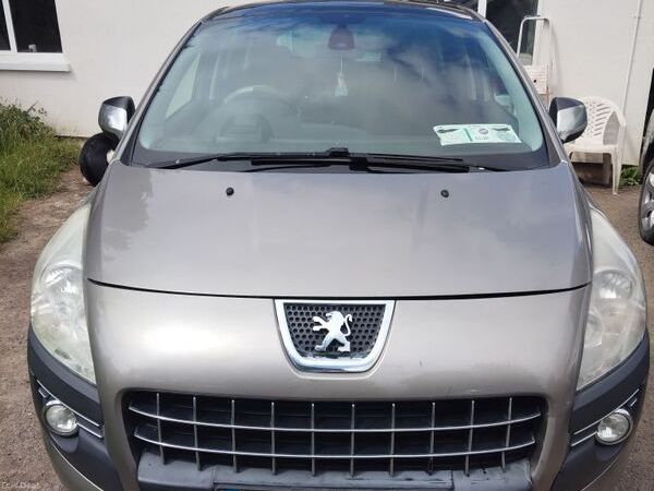 Peugeot 3008 MPV, Diesel, 2010, Grey