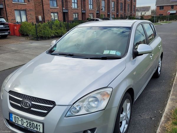 Kia Ceed Hatchback, Petrol, 2007, Silver