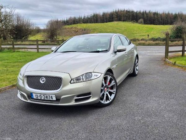 Jaguar XJ Saloon, Diesel, 2012, Gold