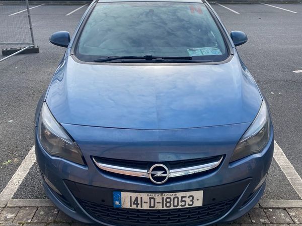 Opel Astra Saloon, Diesel, 2014, Blue
