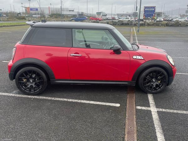Mini Cooper Hatchback, Petrol, 2008, Red