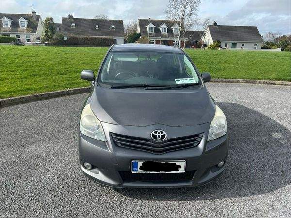 Toyota Verso MPV, Diesel, 2011, Grey