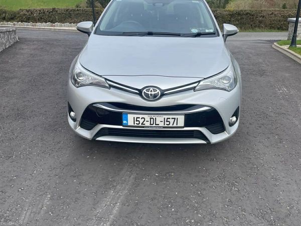 Toyota Avensis Saloon, Diesel, 2015, Silver