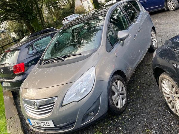 Vauxhall Meriva MPV, Diesel, 2011, Brown
