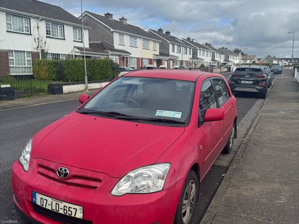Toyota Corolla Hatchback, Petrol, 2007, Red