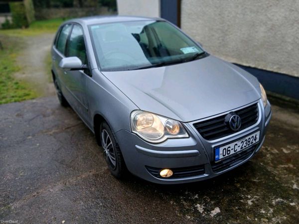 Volkswagen Polo Hatchback, Petrol, 2006, Silver