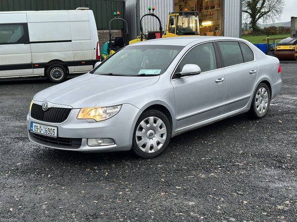 Skoda Superb Saloon, Diesel, 2009, Silver