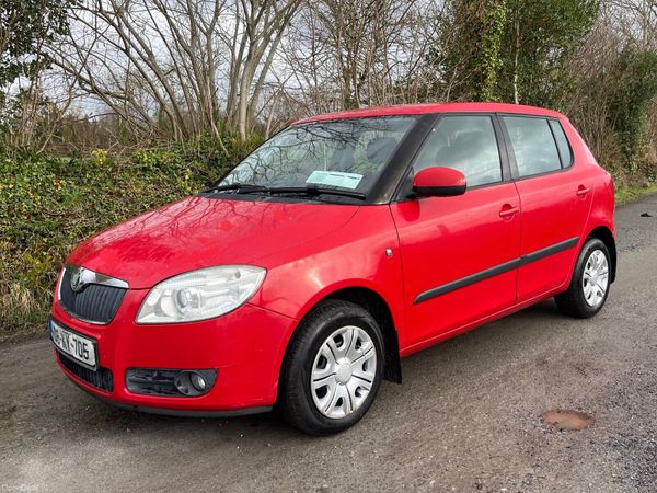Skoda Fabia Hatchback, Petrol, 2008, Red
