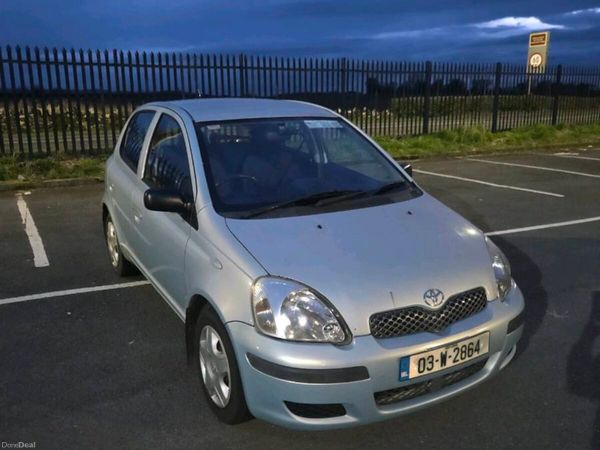 Toyota Yaris Hatchback, Petrol, 2003, Blue