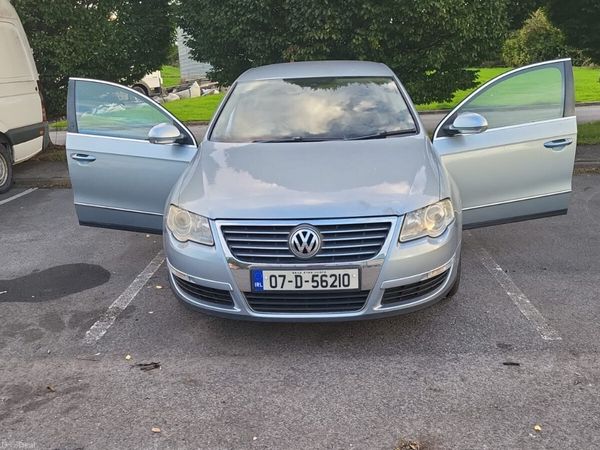 Volkswagen Passat Saloon, Petrol, 2007, Blue