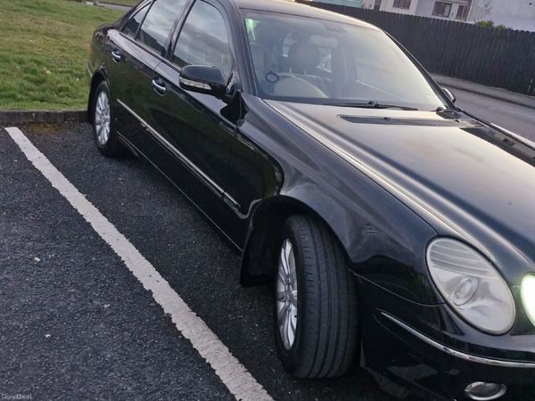 Mercedes-Benz E-Class Saloon, Diesel, 2008, Black