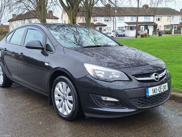 Opel Astra Saloon, Diesel, 2014, Black