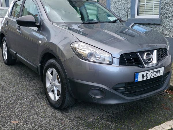 Nissan Qashqai Hatchback, Diesel, 2011, Grey