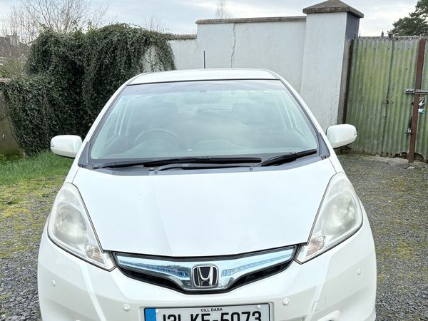 Honda Fit Hatchback, Petrol Hybrid, 2013, White