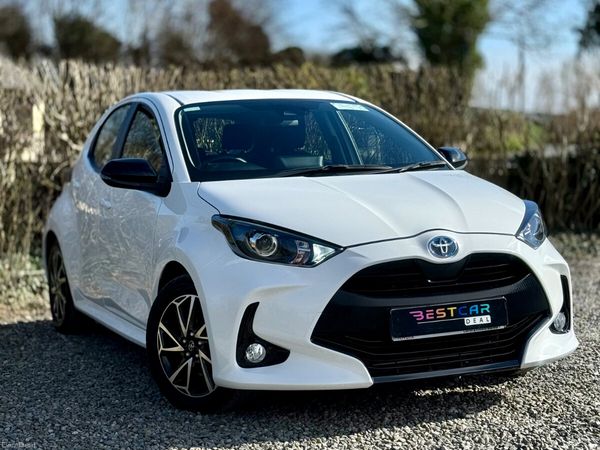 Toyota Yaris Hatchback, Petrol Hybrid, 2023, White