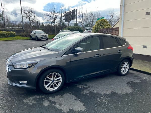 Ford Focus Hatchback, Petrol, 2017, Grey