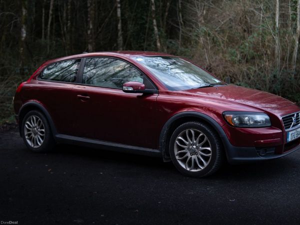 Volvo C30 Hatchback, Petrol, 2007, Red