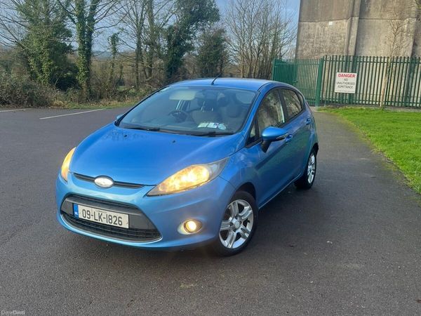 Ford Fiesta Hatchback, Petrol, 2009, Blue