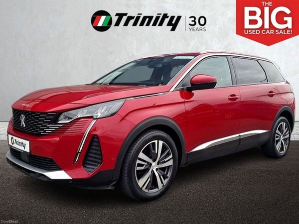 Peugeot 5008 MPV, Diesel, 2021, Red