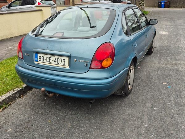 Toyota Corolla Hatchback, Petrol, 1999, Blue