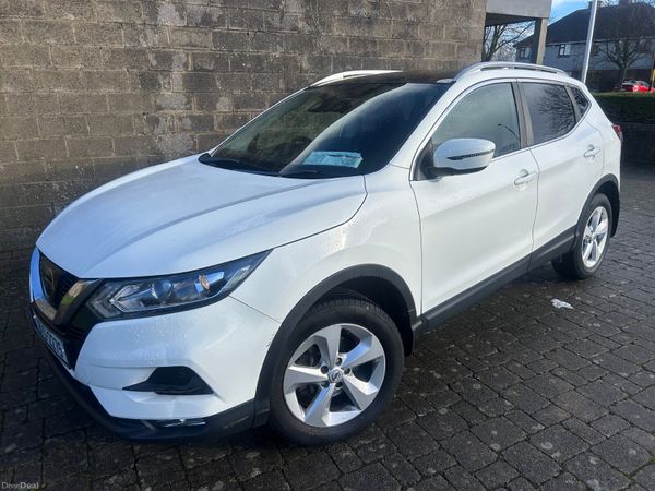 Nissan Qashqai MPV, Petrol, 2018, White