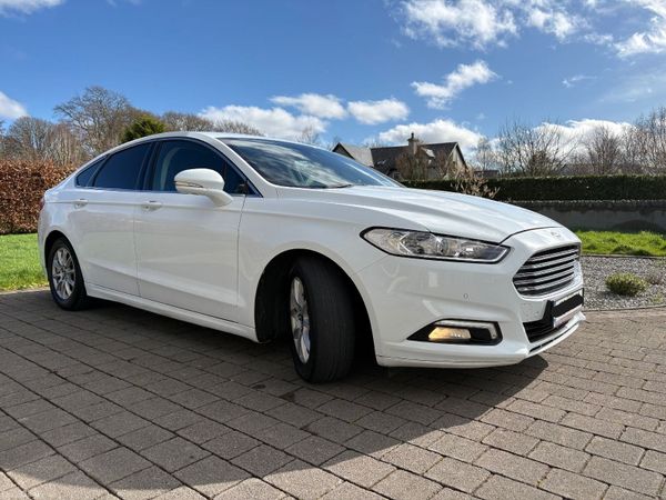 Ford Mondeo Hatchback, Diesel, 2018, White