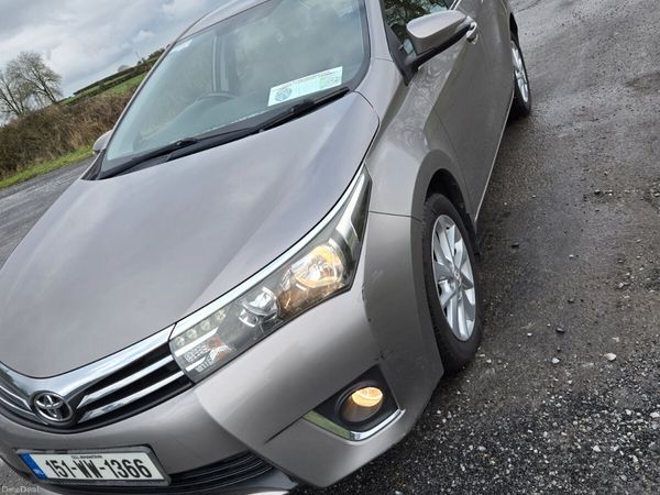 Toyota Corolla Saloon, Diesel, 2015, Bronze