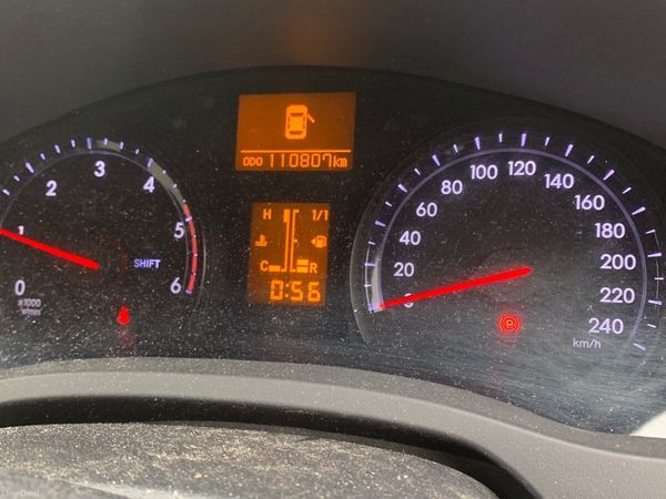 Toyota Avensis Saloon, Diesel, 2014, Bronze