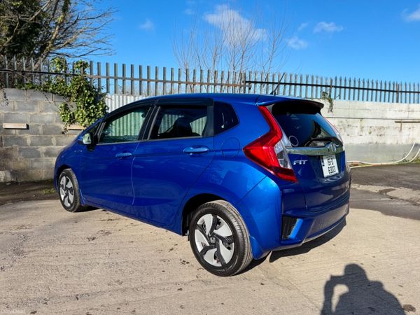 Honda Fit Hatchback, Petrol Hybrid, 2015, Blue