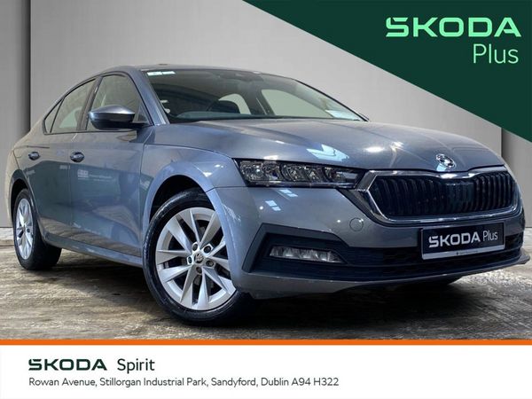 Skoda Octavia Saloon, Diesel, 2023, Grey