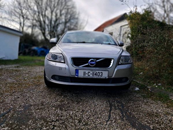 Volvo S40 Saloon, Diesel, 2011, Silver