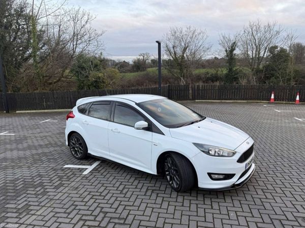 Ford Focus Hatchback, Diesel, 2017, White