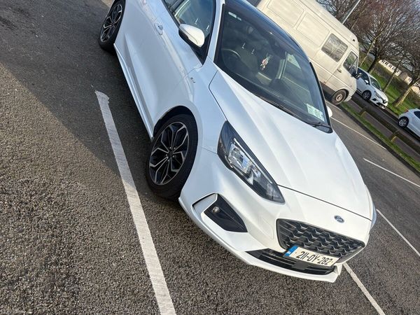 Ford Focus Hatchback, Diesel, 2021, White