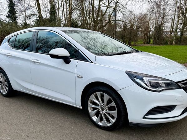 Opel Astra Hatchback, Diesel, 2017, White