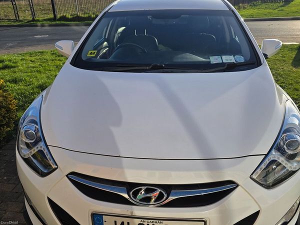 Hyundai i40 Saloon, Diesel, 2014, White