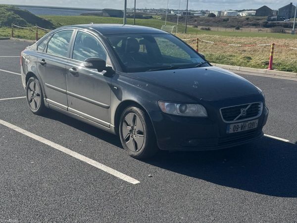 Volvo S40 Saloon, Diesel, 2009, Black