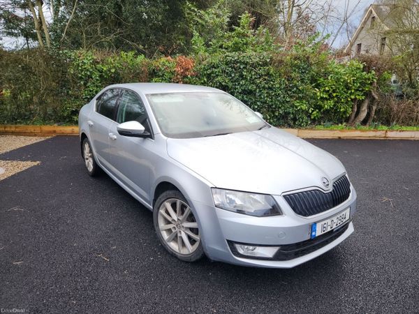Skoda Octavia Saloon, Diesel, 2016, Silver