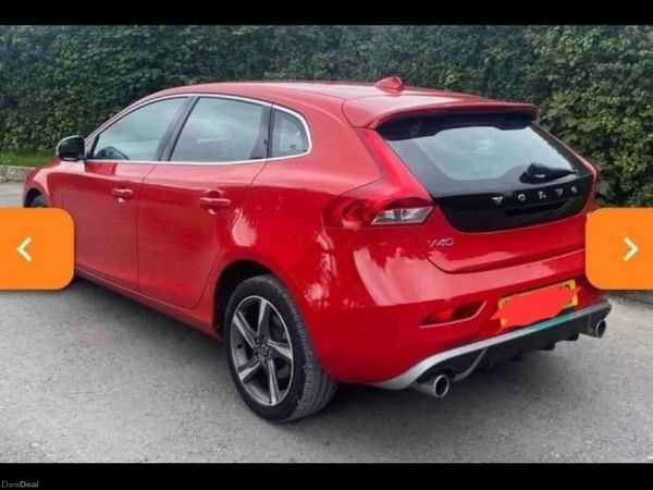 Volvo V40 Hatchback, Diesel, 2013, Red