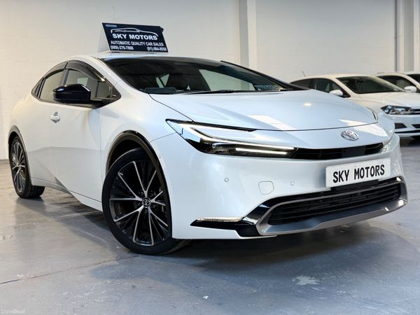 Toyota Prius Hatchback, Petrol Hybrid, 2023, White