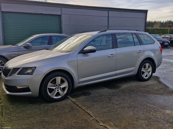 Skoda Octavia Estate, Diesel, 2019, Silver