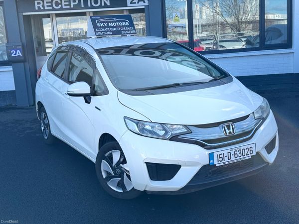 Honda Fit Hatchback, Petrol Hybrid, 2015, White
