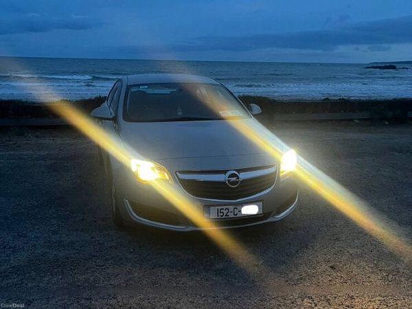 Opel Insignia Hatchback, Diesel, 2015, Silver