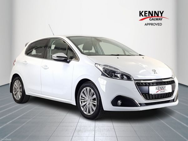 Peugeot 208 Hatchback, Petrol, 2018, White