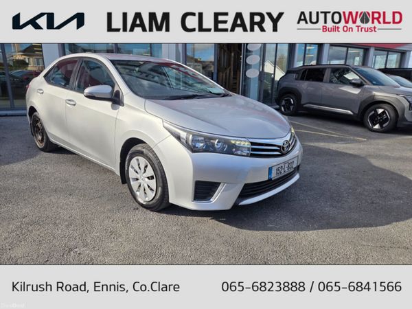 Toyota Corolla Saloon, Petrol, 2015, Silver